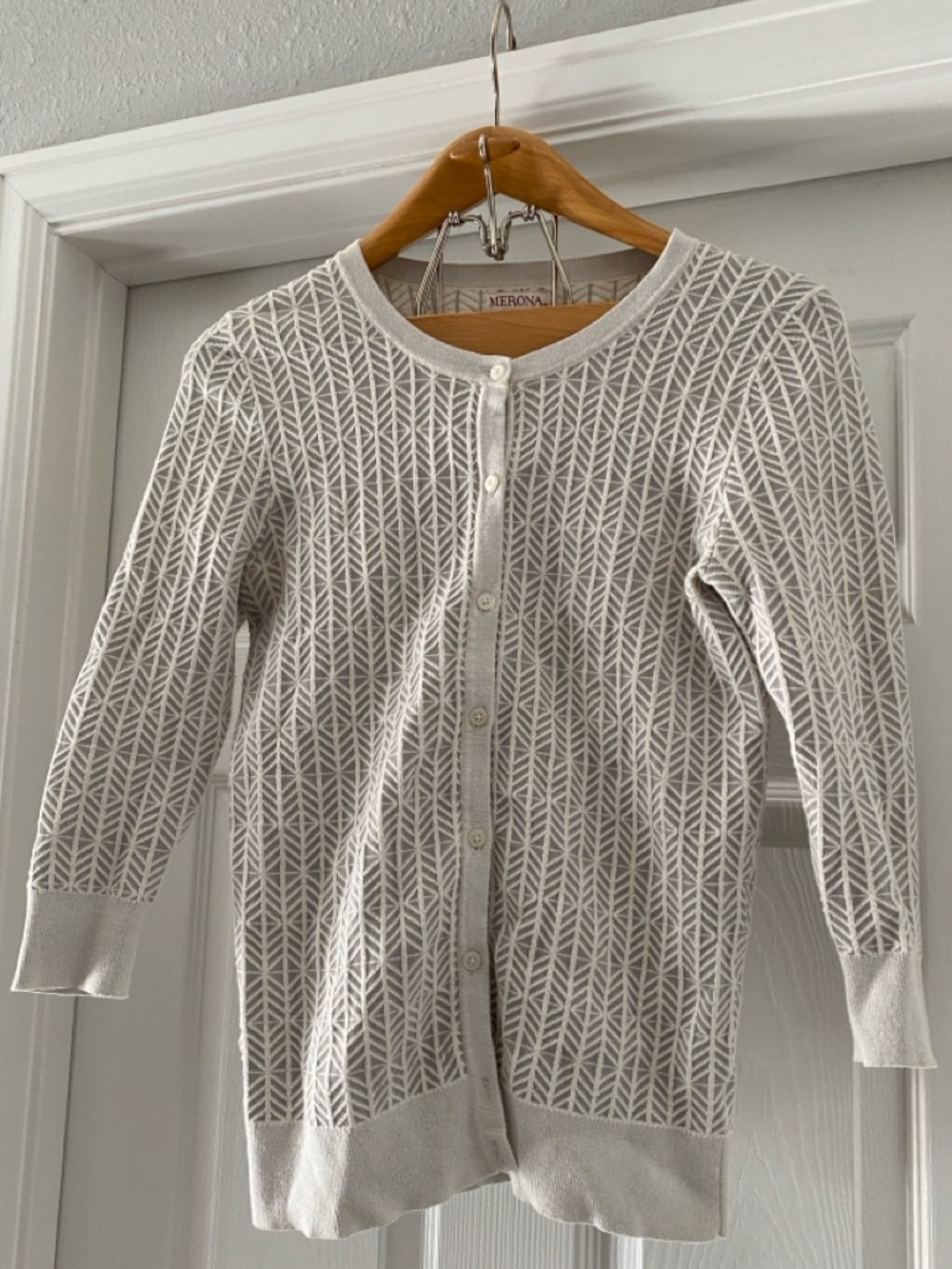 Merona Cardigan Abstract White & Gray Cardigan